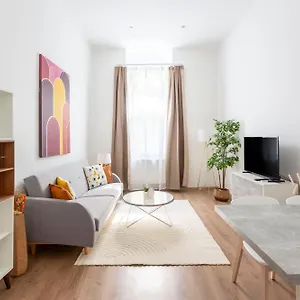  Apartamento Cozy & Pleasant Homes In The Heart Of