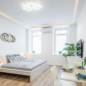  Apartamento Modern In Downtown Area